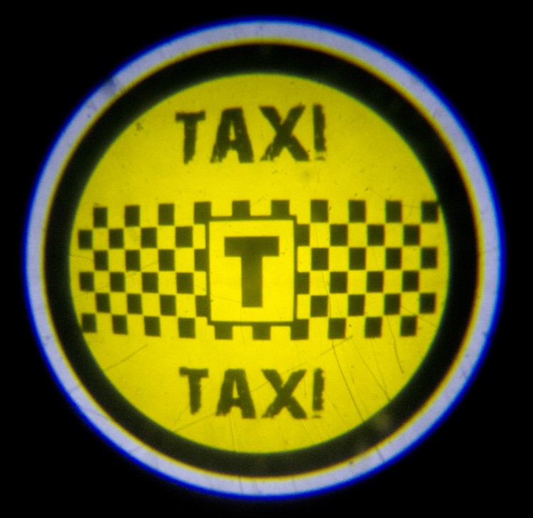 5.TAXI.jpg